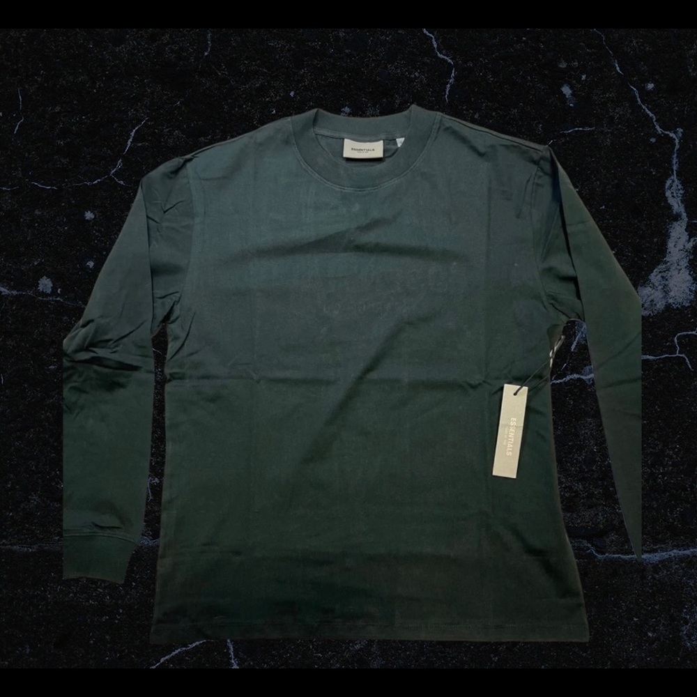 Fear of god essential black long sleeves shirt never worn, tags on